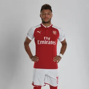 Alex Oxlade-Chamberlain: Arsenal First Team 2017-18 Portrait