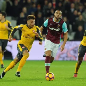 Alex Oxlade-Chamberlain (Arsenal) Winston Reid (West Ham). West Ham United 1: 5 Arsenal Alex Oxlade-Chamberlain (Arsenal) Winston Reid (West Ham). West Ham United 1: 5 Arsenal