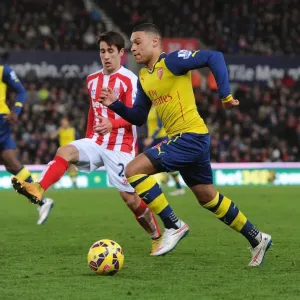 Alex Oxlade-Chamberlain Outmaneuvers Bojan: A Moment from Stoke City vs. Arsenal (2014-15) Alex Oxlade-Chamberlain Outmaneuvers Bojan: A Moment from Stoke City vs. Arsenal (2014-15)