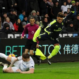 Alex Oxlade-Chamberlain Shines as Arsenal Crush Swansea 4-0 in Premier League Alex Oxlade-Chamberlain Shines as Arsenal Crush Swansea 4-0 in Premier League
