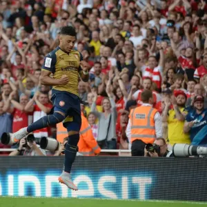 Alex Oxlade-Chamberlain's Thrilling Goal: Arsenal vs Olympique Lyonnais, Emirates Cup 2015/16