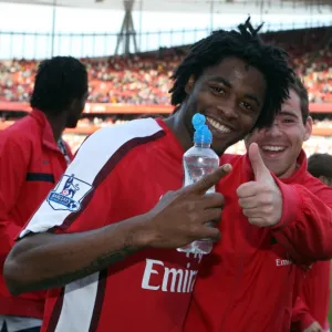 Alex Song and Amaury Bischoff (Arsenal) after the match