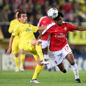 Alex Song (Arsenal) Ariel Ibagaza (Villarreal)