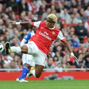 Alex Song (Arsenal). Arsenal 0: 0 Blackburn Rovers. Barclays Premier League