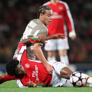 Alex Song (Arsenal) Axel Witsel (Liege)