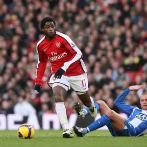 Alex Song (Arsenal) Lee Cattermole (Wigan) Alex Song (Arsenal) Lee Cattermole (Wigan)