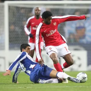 Alex Song (Arsenal) Lucho (FC Porto) Alex Song (Arsenal) Lucho (FC Porto)