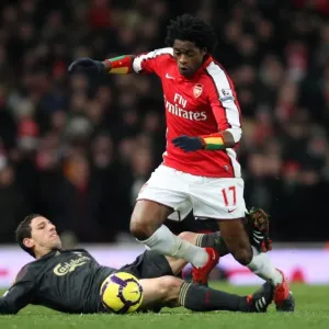 Alex Song (Arsenal) Maxi Rodriguez (Liverpool). Arsenal 1: 0 Liverpool. Barclays Premier League