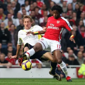 Alex Song (Arsenal) and Peter Crouch (Tottenham) Print