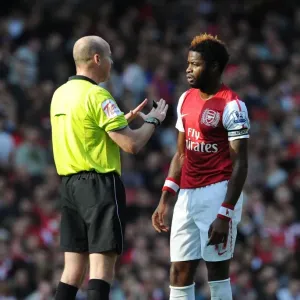 Alex Song (Arsenal) talks to Referee Lee Mason. Arsenal 3: 1 Stoke City