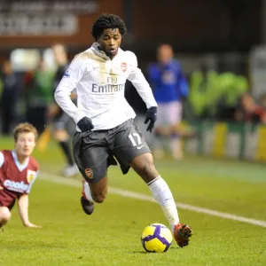 Alex Song (Arsenal) Wade Elliott (Burnley). Burnley 1: 1 Arsenal, Barclays Premier League