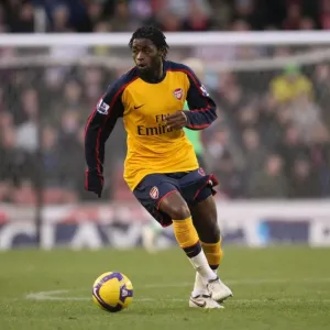 Alex Song's Brilliant Performance: Arsenal's Thrilling 2-1 Victory Over Stoke City (1/11/2008)
