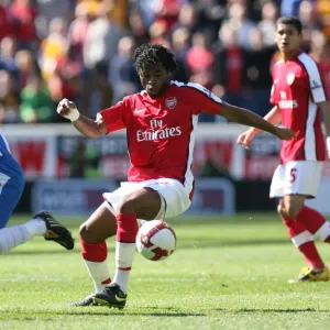 Alex Song's Dominance: Arsenal Crush Wigan 4-1 Alex Song's Dominance: Arsenal Crush Wigan 4-1