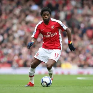 Alex Song's Dominant Performance: Arsenal's Triumph Over Birmingham City (17/10/09)