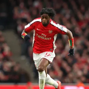 Alex Song's Standout Performance: Arsenal's 2-0 Victory Over Sunderland, Barclays Premier League, Emirates Stadium (Feb 20, 2010)