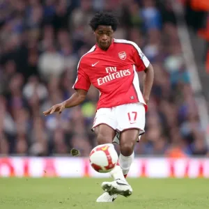 Alex Song's Triumph: Arsenal's 3:1 Victory Over Everton in the Barclays Premier League (October 18, 2008)