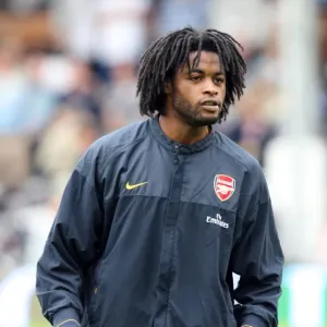 Alex Song's Victory: Arsenal 1-0 Fulham at Craven Cottage (2008) Alex Song's Victory: Arsenal 1-0 Fulham at Craven Cottage (2008)