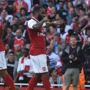 Alexandre Lacazette Scores for Arsenal against Sevilla at Emirates Cup 2017-18