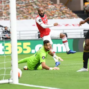 Alexandre Lacazette Scores Arsenal's Second Goal: Wolverhampton Wanderers vs Arsenal, Premier League 2019-2020 (July 4, 2020)