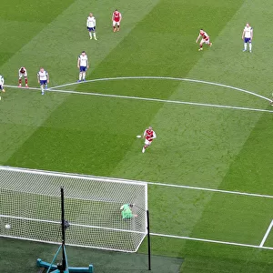 Alexandre Lacazette Scores Penalty: Arsenal's Thrilling Victory Over Tottenham in the Premier League 2020-21