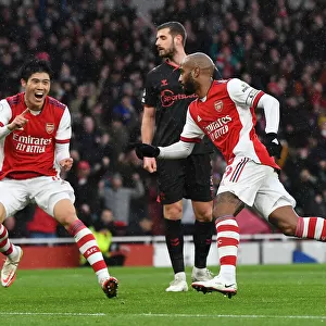 Alexandre Lacazette and Takehiro Tomiyasu Celebrate Arsenal's First Goal vs Southampton (Premier League 2021-22)