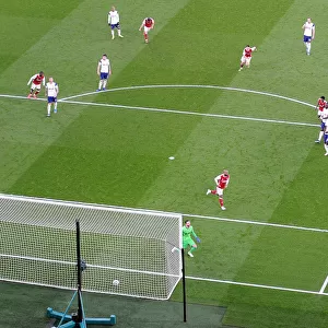 Alexandre Lacazette's Penalty: Thrilling Arsenal Victory over Tottenham in the Premier League