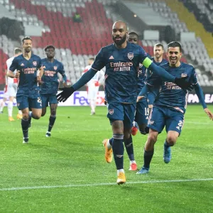 Alexis Lacazette Scores in Empty Eden Arena: Arsenal's Europa League Victory over Slavia Prague Alexis Lacazette Scores in Empty Eden Arena: Arsenal's Europa League Victory over Slavia Prague
