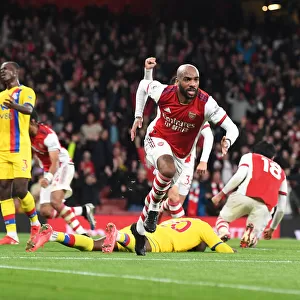 Alexis Lacazette Scores His Second: Arsenal's Victory over Crystal Palace in the 2021-22 Premier League