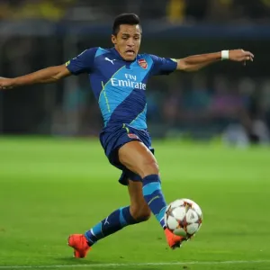 Alexis Sanchez: In Action for Arsenal Against Borussia Dortmund in the 2014-15 UEFA Champions League