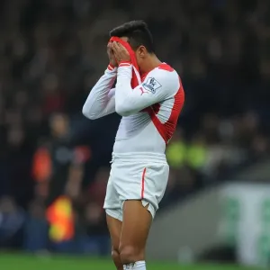 Alexis Sanchez in Action: Arsenal vs. West Bromwich Albion, Premier League 2014/15