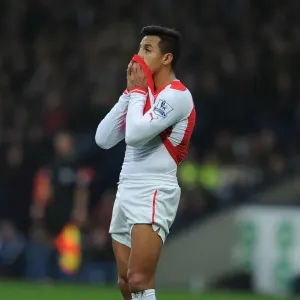 Alexis Sanchez in Action: Arsenal vs. West Bromwich Albion, Premier League 2014/15