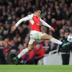 Alexis Sanchez in Action: Arsenal vs Dinamo Zagreb, UEFA Champions League 2015-16 Alexis Sanchez in Action: Arsenal vs Dinamo Zagreb, UEFA Champions League 2015-16
