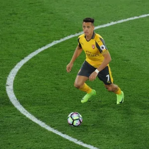 Alexis Sanchez in Action: Crystal Palace vs. Arsenal, Premier League 2016-17