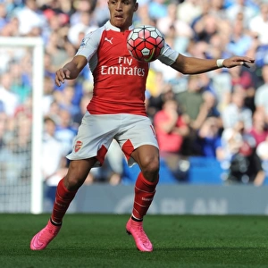 Alexis Sanchez in Action: Premier League Showdown between Chelsea and Arsenal (2015-16)