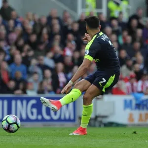 Alexis Sanchez in Action: Stoke City vs. Arsenal, Premier League 2016-17
