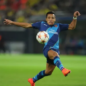 Alexis Sanchez: Arsenal Star in Action against Borussia Dortmund, UEFA Champions League 2014-15