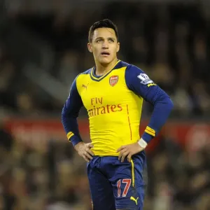 Alexis Sanchez: Arsenal Star in Intense Liverpool Clash (2014/15 Premier League) Alexis Sanchez: Arsenal Star in Intense Liverpool Clash (2014/15 Premier League)