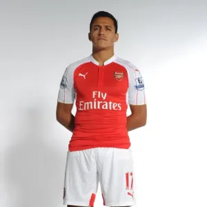 Alexis Sanchez at Arsenal Training Ground, 2015 Alexis Sanchez at Arsenal Training Ground, 2015