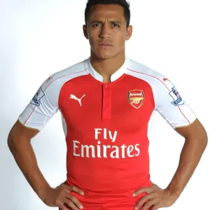 Alexis Sanchez at Arsenal Training Ground, 2015 Alexis Sanchez at Arsenal Training Ground, 2015