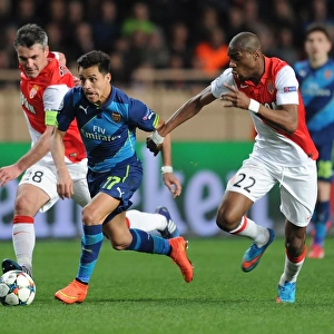 Alexis Sanchez Breaks Past Monaco's Defense in Arsenal's UEFA Champions League Clash