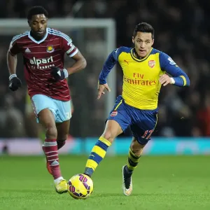 Alexis Sanchez Breaks Past West Ham's Song: Arsenal vs. West Ham United, Premier League 2014-15