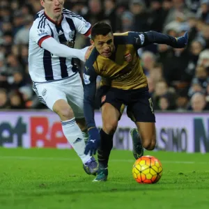 Alexis Sanchez Outmaneuvers Craig Gardner: Arsenal's Star Forward vs. West Bromwich Albion, Premier League 2015-16 Alexis Sanchez Outmaneuvers Craig Gardner: Arsenal's Star Forward vs. West Bromwich Albion, Premier League 2015-16