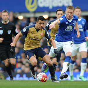 Alexis Sanchez Outsmarts McCarthy: Everton vs. Arsenal, Premier League 2015-16 - The Moment of Skill and Agility