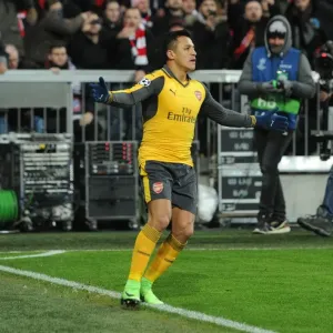 Alexis Sanchez Scores for Arsenal Against Bayern Munich in 2017 Champions League First Leg Alexis Sanchez Scores for Arsenal Against Bayern Munich in 2017 Champions League First Leg