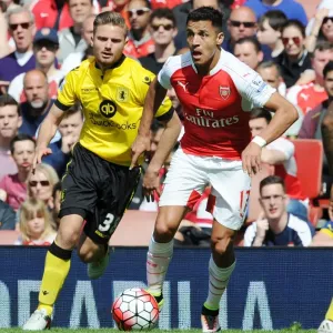 Alexis Sanchez Scores Dramatic Goal Past Aston Villa's Jordan Lyden in 2015-16 Premier League Showdown Alexis Sanchez Scores Dramatic Goal Past Aston Villa's Jordan Lyden in 2015-16 Premier League Showdown