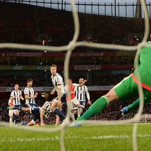 Alexis Sanchez Scores First Goal for Arsenal: Arsenal 1-0 West Bromwich Albion, Premier League 2015-16 Alexis Sanchez Scores First Goal for Arsenal: Arsenal 1-0 West Bromwich Albion, Premier League 2015-16