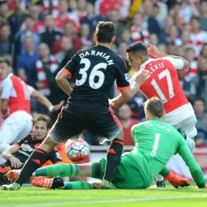 Alexis Sanchez Scores the Opener: Arsenal vs Manchester United, 2015/16 - Sanchez Stuns De Gea Alexis Sanchez Scores the Opener: Arsenal vs Manchester United, 2015/16 - Sanchez Stuns De Gea