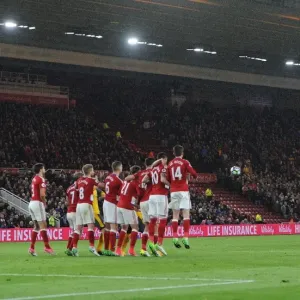Alexis Sanchez Strikes Free Kick: Middlesbrough vs. Arsenal, Premier League 2016-17 Alexis Sanchez Strikes Free Kick: Middlesbrough vs. Arsenal, Premier League 2016-17