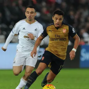 Alexis Sanchez Surges Past Leon Britton: Swansea City vs Arsenal, 2015-16 Premier League