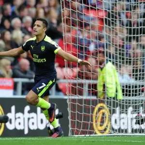 Alexis Sanchez's Brace: Arsenal Crush Sunderland in Premier League Showdown